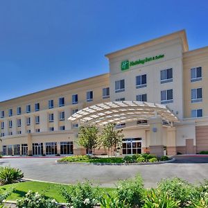 Holiday Inn & Suites Bakersfield By Ihg